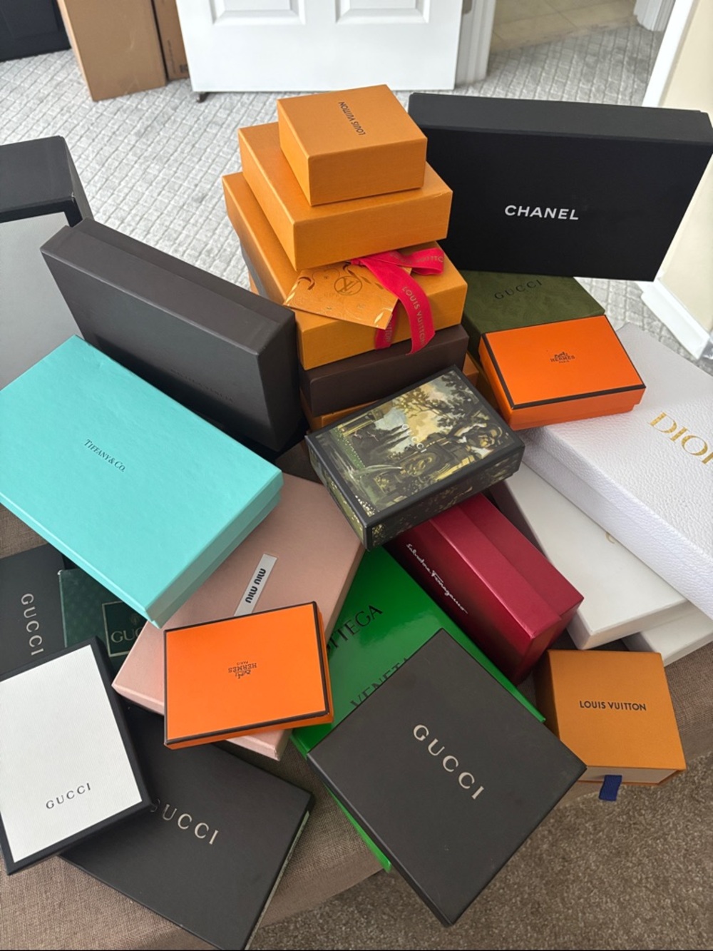 Mixed brand box- listing is created for my live show!